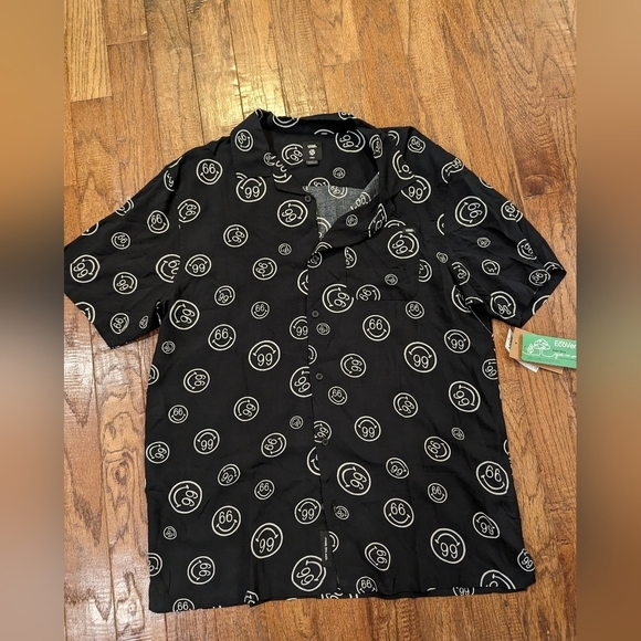 Vans Wilde Short Sleeve black Button-Up Shirt mens size Large - Picture 9 of 12